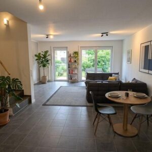 Schönes, saniertes Reihenendhaus mit Garten|TG Platz NW-Mußbach