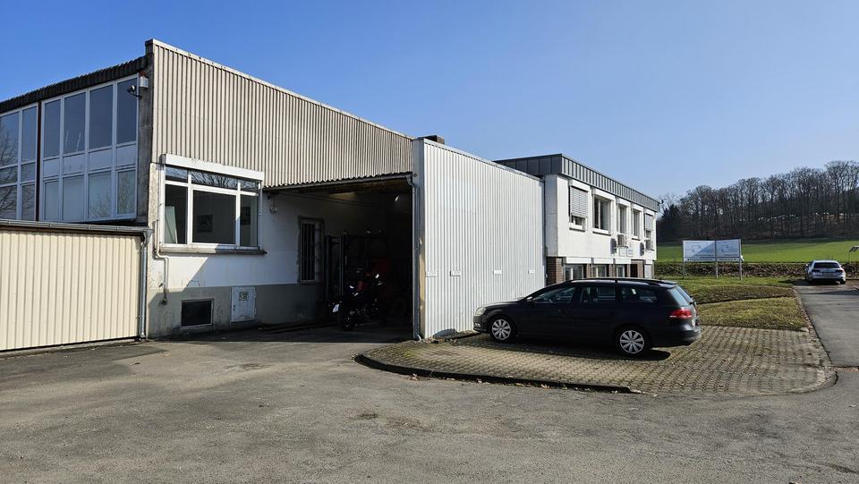 Firmenhalle / Industriehalle mit Bürotrakt – Bild 20