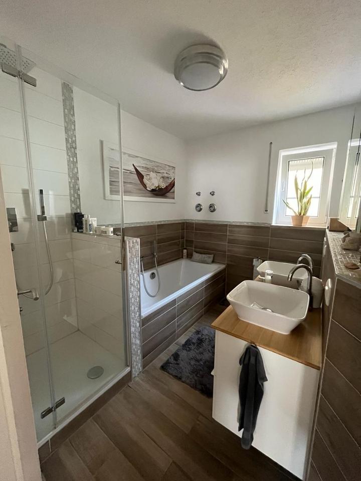 WG geeignete sehr helle 3,5-Zimmer-Wohnung mit Balkon – Bild 3