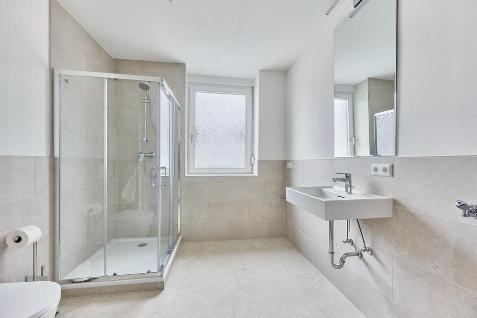 Helle kernsanierte 2,5-Zi.-Whg. in mit sep. Küche und Fensterbad - WG - tauglich – Bild 6