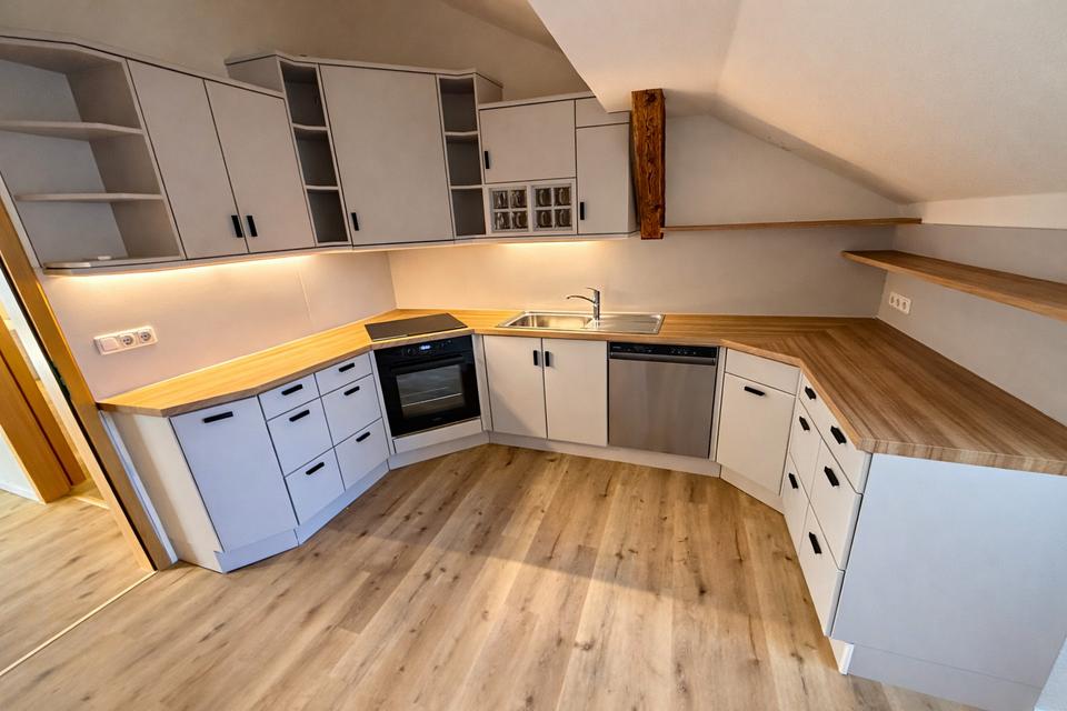 Stilvolle Loft-Dachgeschosswohnung mit großer Dachterrasse und Weitblick über Erlangen – Bild 6