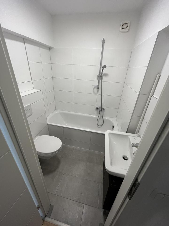 Großzügiges Wohnen in Dortmund: Kernsanierte 100 qm EG-Wohnung mit Balkon in der Rheinischen Straße – Bild 6