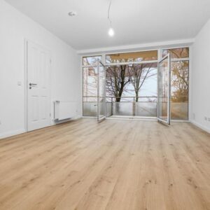 Sanierte 2-Zimmer-Wohnung mit Einbauküche & Balkon!