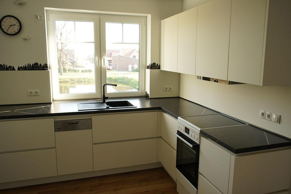 infamilienwohnhaus mit zwei Wohneinheiten, Geräteraum – Bild 11