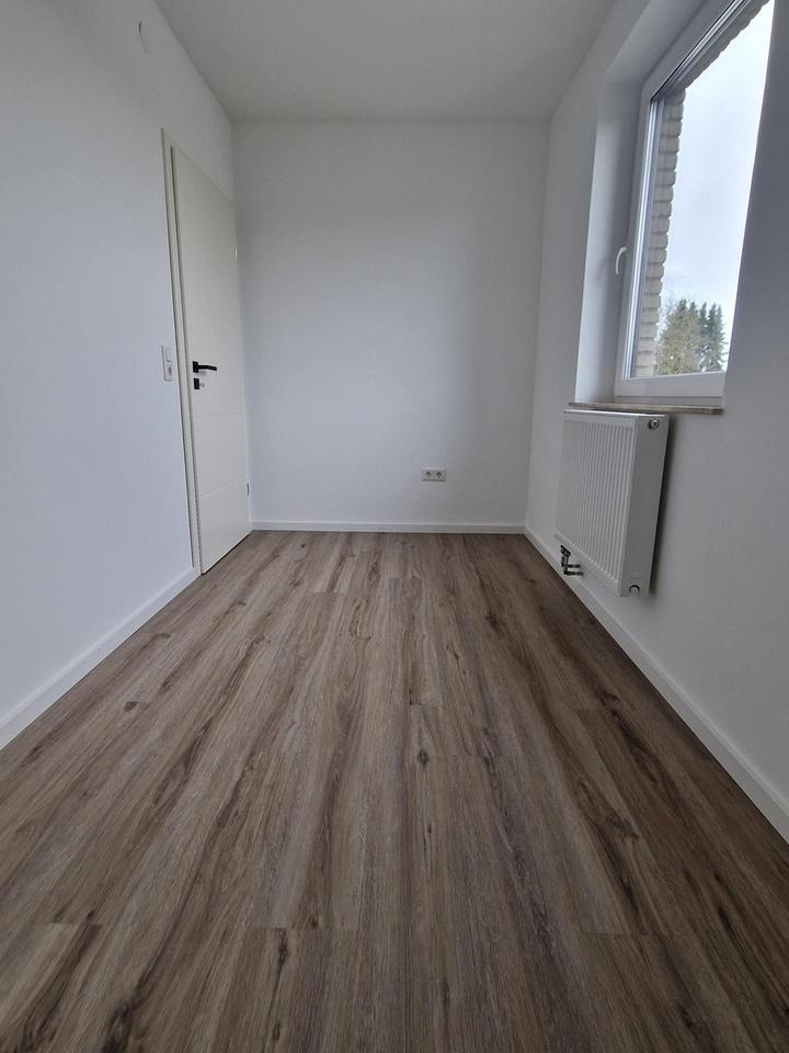 Moderne 2,5-Zimmer-Wohnung mit Dachterrasse & Balkon- eigener Eingang – Bild 9