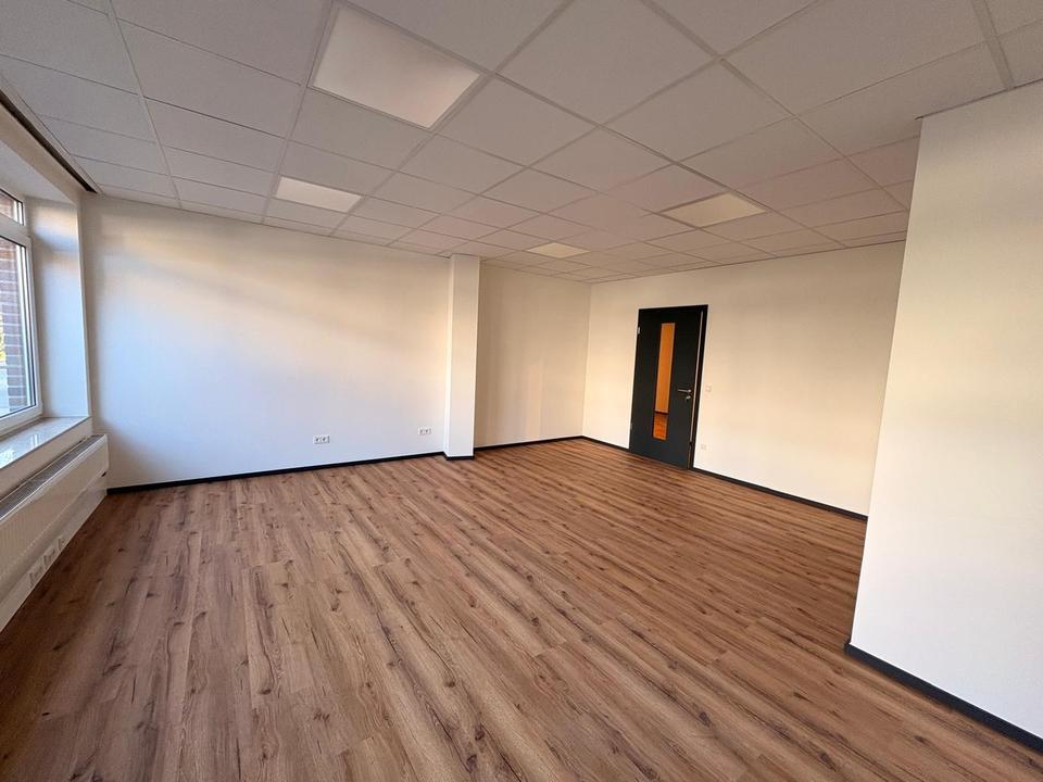 Kernsanierte Büroeinheiten im Erdgeschoss mit Gemeinschaftsflächen in attraktiver Lage von Geldern – Bild 2