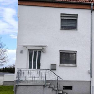 Kleines, gemütliches Eigenheim mit Garten und Garage