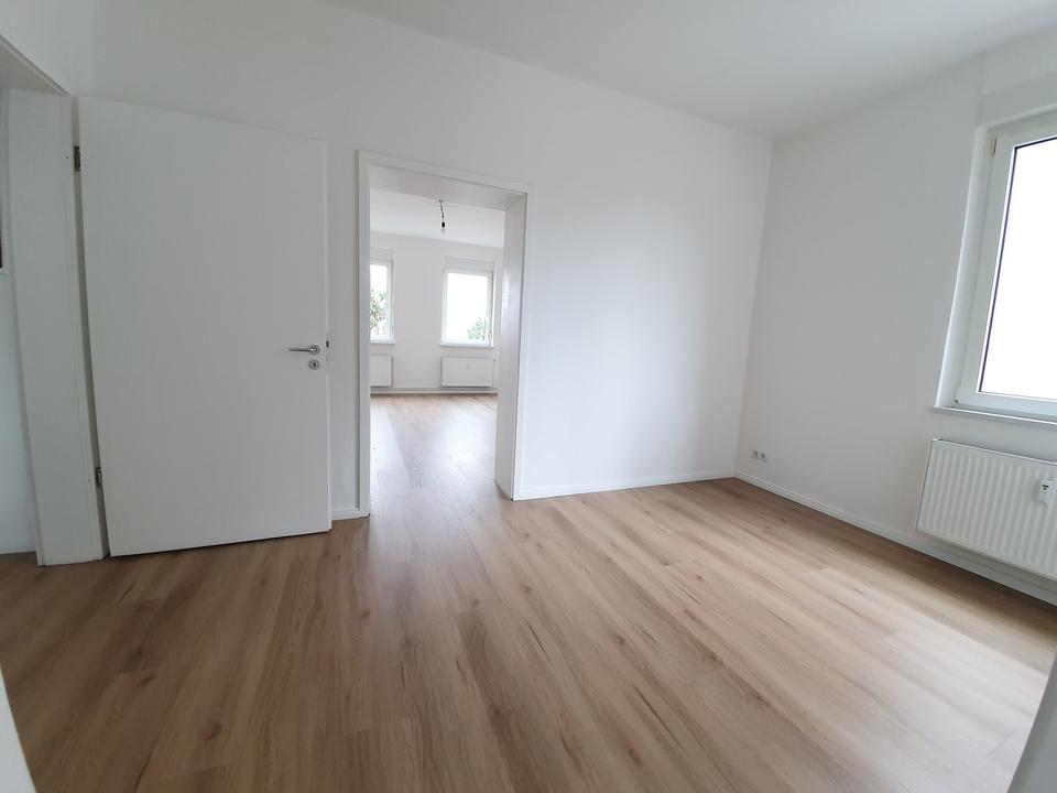 Große 2,5-Zimmer-Wohnung in Velten mit EBK, Tageslichtbad & Stellplatz (Wallbox-Option) – Bild 6