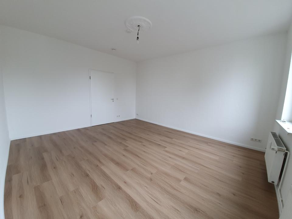 Große 2,5-Zimmer-Wohnung in Velten mit EBK, Tageslichtbad & Stellplatz (Wallbox-Option) – Bild 18