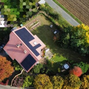 Ihr modernisiertes Smart-Home-Refugium: Panorama-Feldlage & hohe Energie-Unabhängigkeit