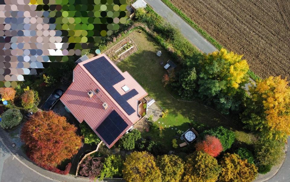 Ihr modernisiertes Smart-Home-Refugium: Panorama-Feldlage & hohe Energie-Unabhängigkeit