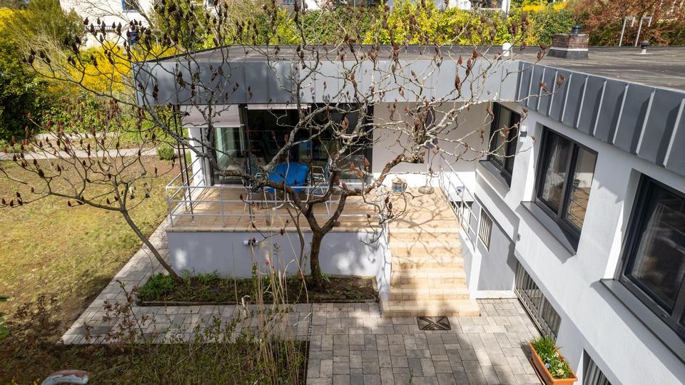 Großzügiger, heller, energetisch sanierter Bungalow in bester Wohnlage von Darmstadt – Bild 4