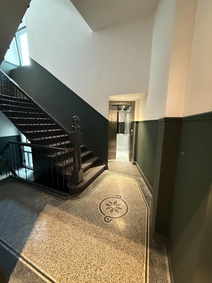 DG-Rohbau mit Vision – 220 m² & genehmigter Dachterrasse, Dachsanierung notwendig – Bild 4