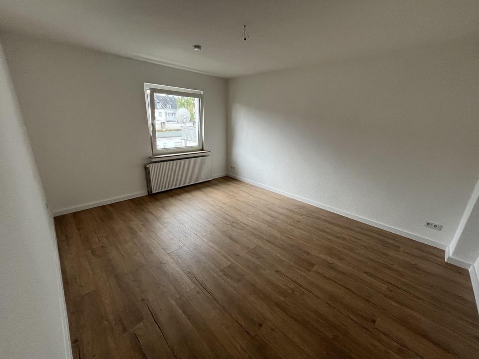 Großzügiges Wohnen in Dortmund: Kernsanierte 100 qm EG-Wohnung mit Balkon in der Rheinischen Straße – Bild 4