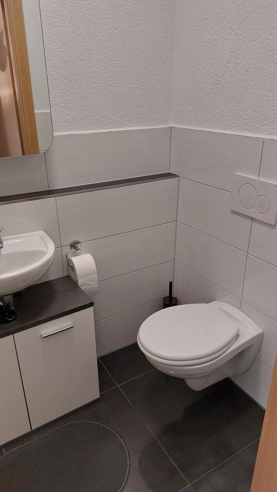 Neuwertige 3,5-Zimmer-Wohnung mit gehobener Ausstattung und Balkon – Bild 12