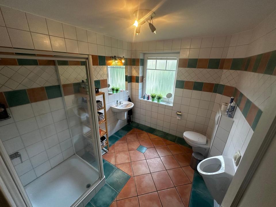 Provisionsfrei: 241 m² EFH mit Wärmepumpe, großem Grundstück und Doppelgarage – Bild 6