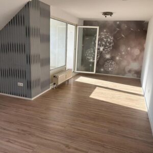 Helle, moderne Dachgeschosswohnung in Bornheim-Waldorf