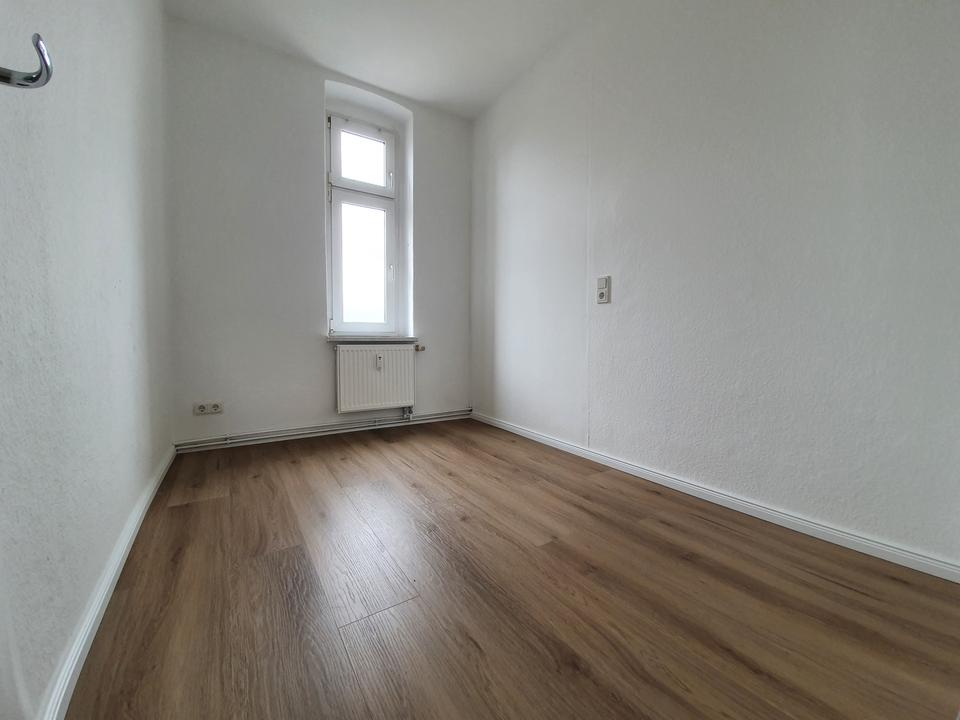 Große 2,5-Zimmer-Wohnung in Velten mit EBK, Tageslichtbad & Stellplatz (Wallbox-Option) – Bild 11