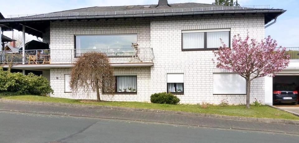 Großzügiges Einfamilienhaus mit Einliegerwohnung in toller Lage