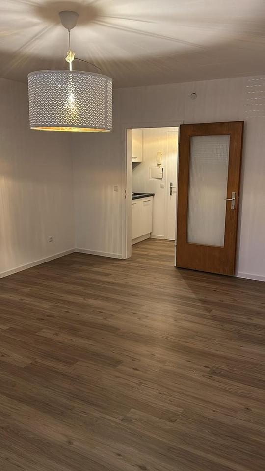 Modernisiertes Apartment // Küche und Balkon! – Bild 12