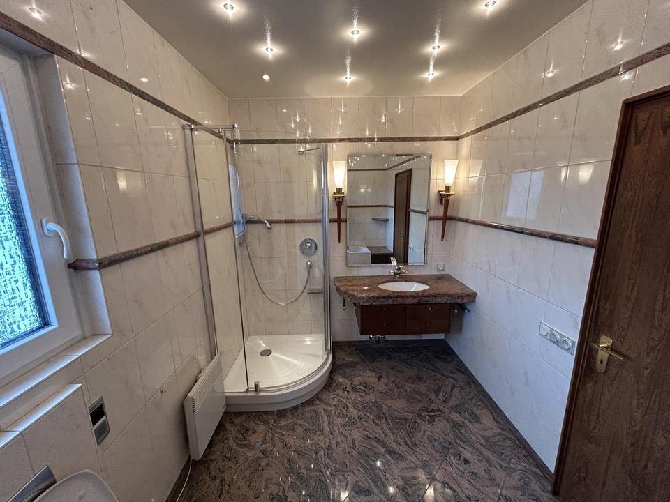 Penthouse | sehr gute Infrastruktur und Lage | riesen Balkon | inkl. Küche | S-Bahn 2 Gehmin – Bild 8