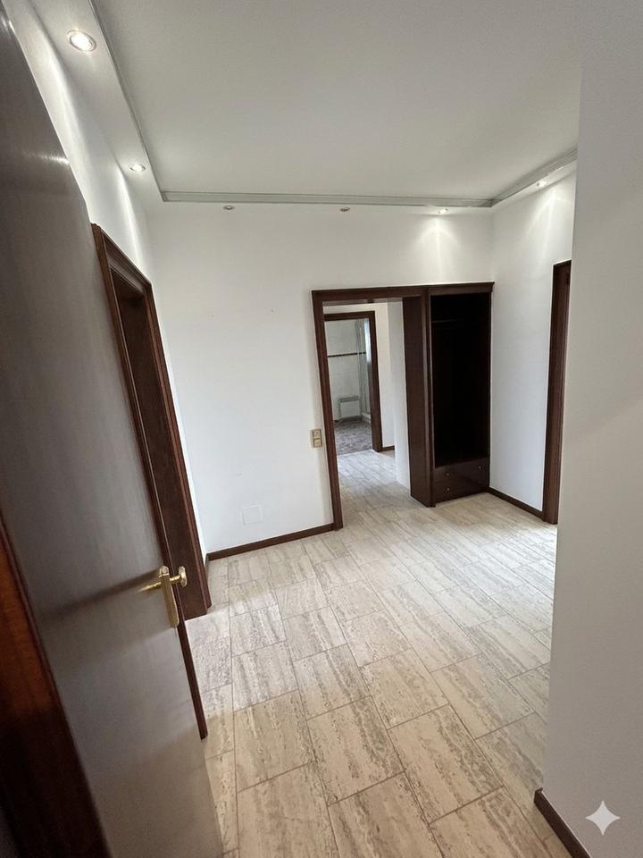 Penthouse | sehr gute Infrastruktur und Lage | riesen Balkon | inkl. Küche | S-Bahn 2 Gehmin – Bild 17