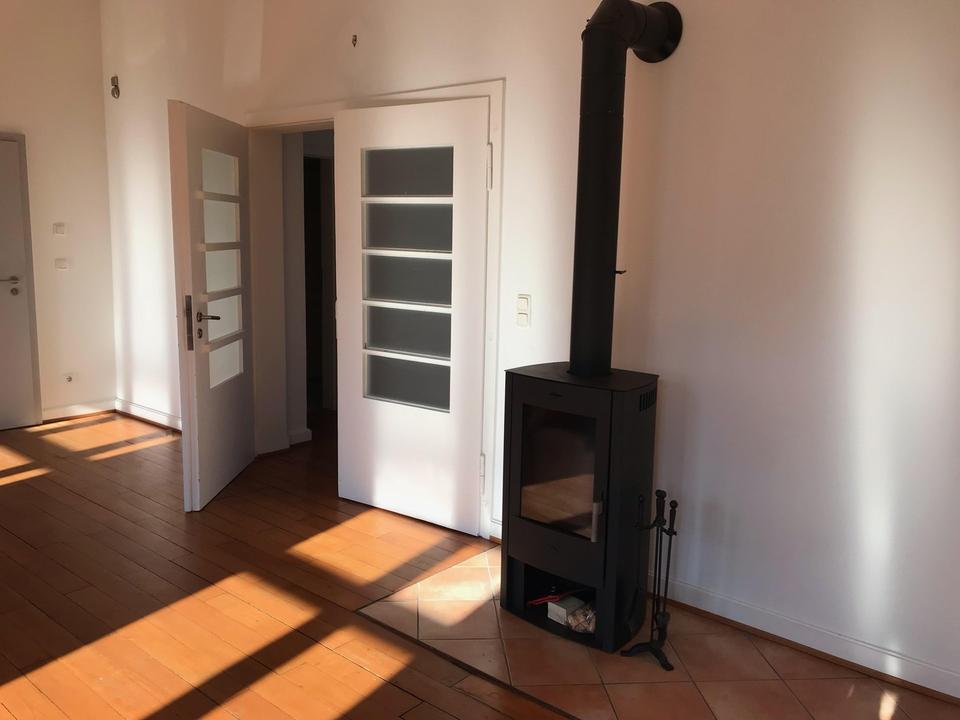 Lichtdurchflutete Wohnung in einem historischen Gebäude – Bild 9