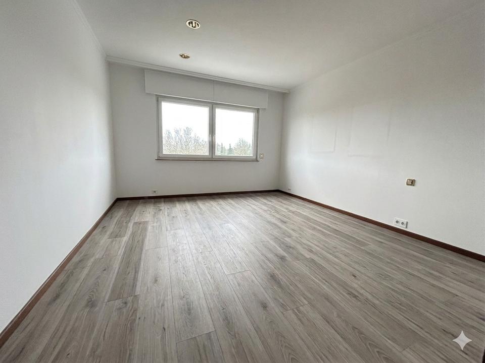 Penthouse | sehr gute Infrastruktur und Lage | riesen Balkon | inkl. Küche | S-Bahn 2 Gehmin – Bild 11