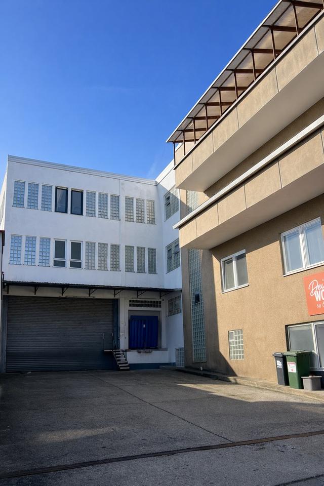 Lager/Produktion & Büro - ca. 8500 qm - teilweise saniert – Bild 2