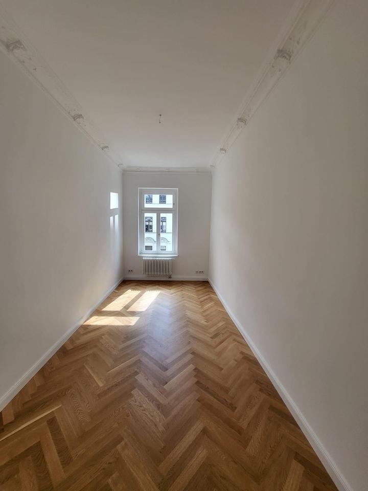 Kernsanierte 3-Zimmer-Wohnung mit großem Balkon zu vermieten – Bild 3