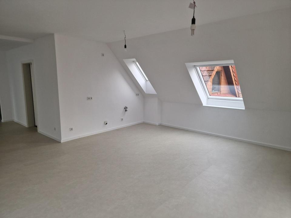 Moderne 2,5-Zimmer-Wohnung mit Dachterrasse & Balkon- eigener Eingang – Bild 4