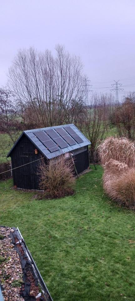 Ökologisch gebautes Holzhaus mit großem Nebengebäude – Bild 32