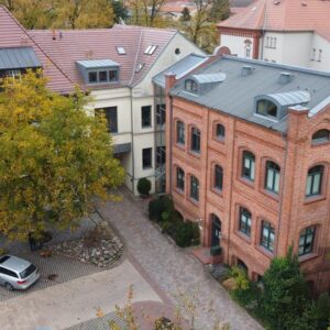 Moderne Gewerbefläche in Neustrelitz, zentral gelegen inkl. Stellplätze ab 01.05.2026