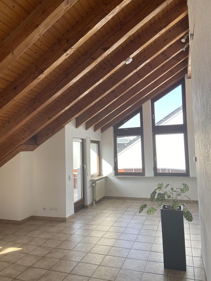 Großzügige 3,5-Zimmer-Wohnung in Winnenden (Hungerberg) – Bild 3