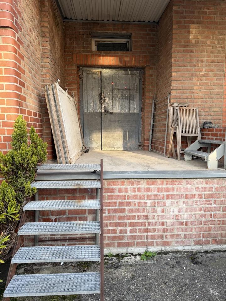 Lagerfläche 90 qm mit Hochrampe – Bild 3