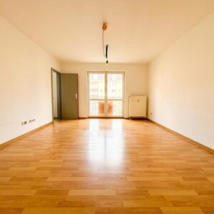 Gepflegte 2-Zimmer-Wohnung mit TG-Duplexstellplatz in zentraler Lage von Fürth