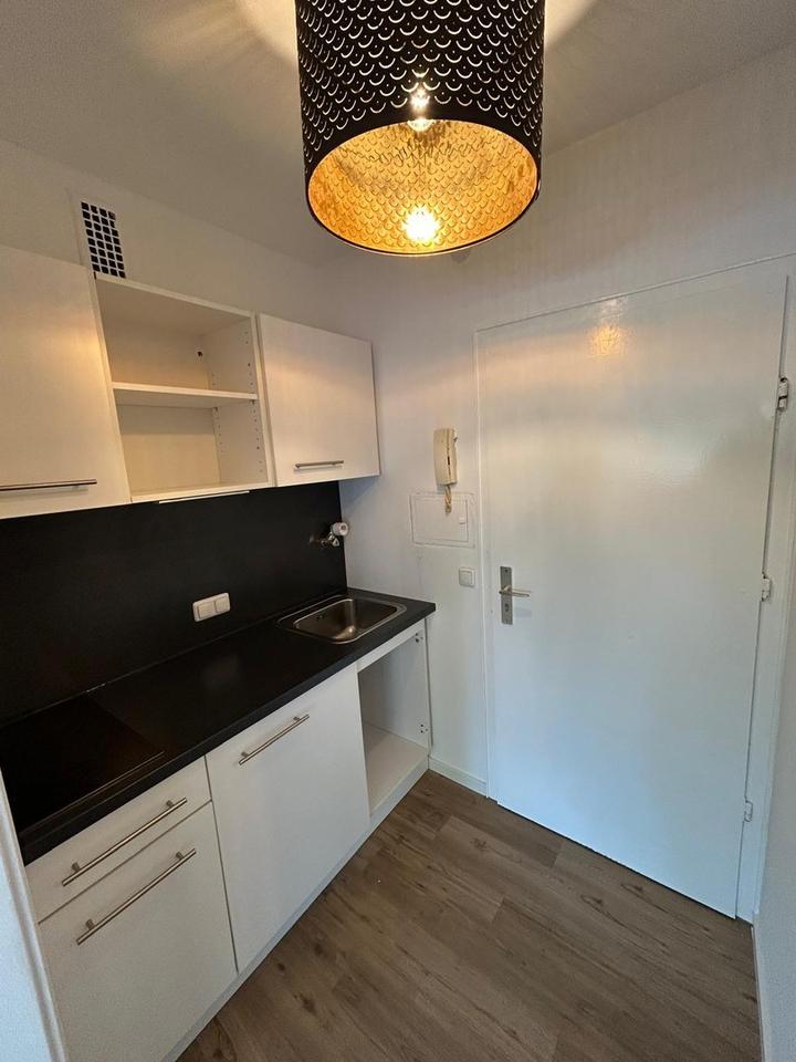 Modernisiertes Apartment // Küche und Balkon! – Bild 9