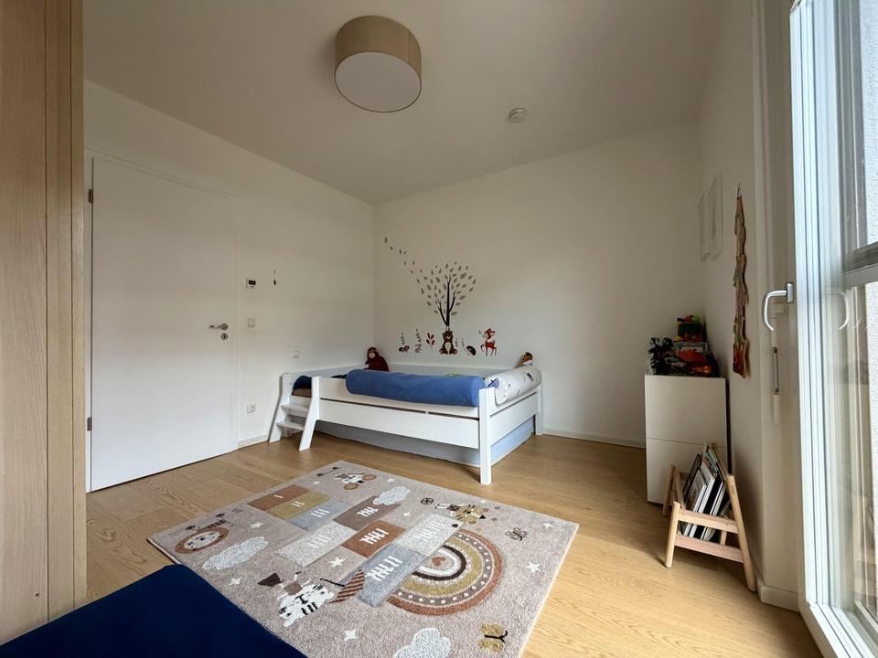 Helle 3,5-Zimmer-Wohnung in gepflegter Anlage in Bogenhausen/Oberföhring – Bild 7