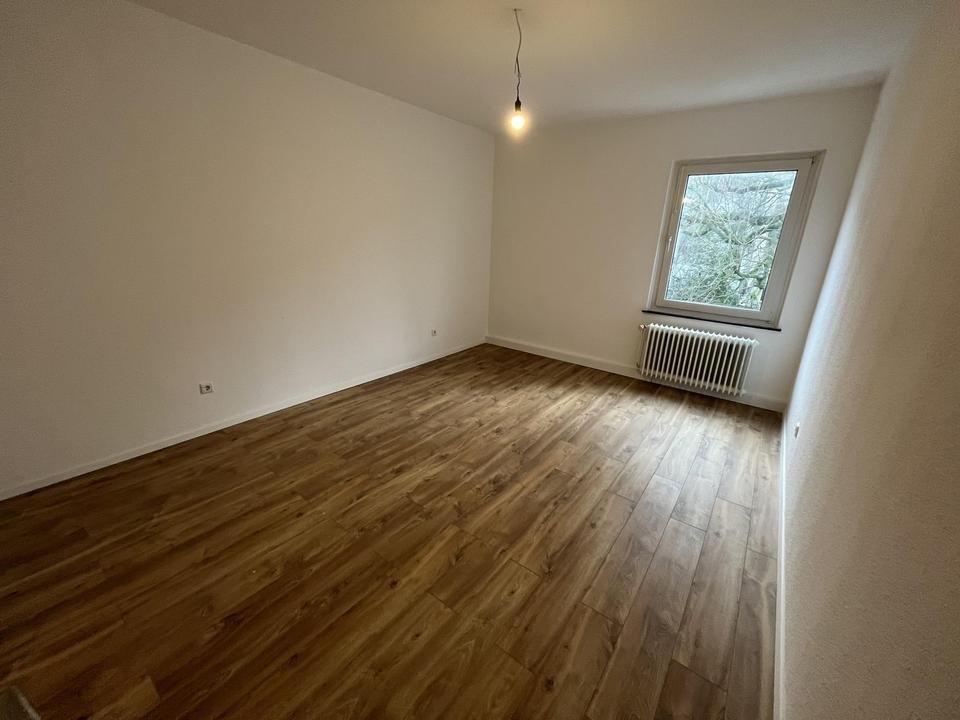 Großzügiges Wohnen in Dortmund: Kernsanierte 100 qm EG-Wohnung mit Balkon in der Rheinischen Straße – Bild 7