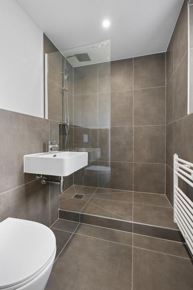 Erstbezug nach Sanierung: 2-Zimmer Wohnung mit Einbauküche und Balkon – Bild 3