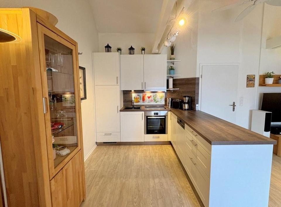 Liebevoll möblierte 2-Zimmerwohnung mit Balkon – bezugsfrei, ruhig & mitten in Fürth – Bild 5