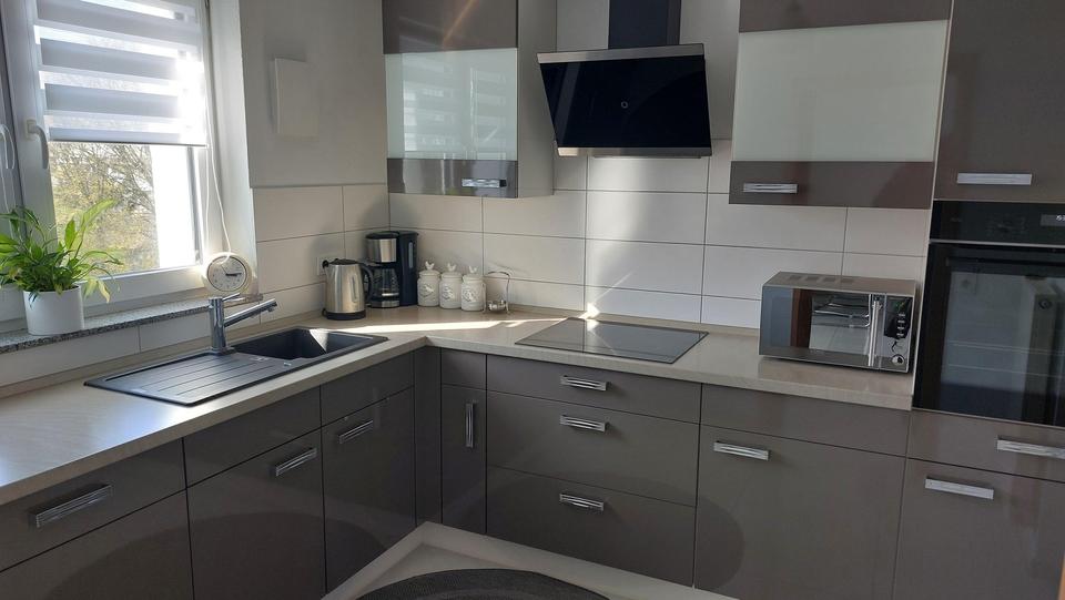 Neuwertige 3,5-Zimmer-Wohnung mit gehobener Ausstattung und Balkon – Bild 5