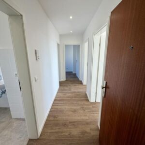 Sanierte 3-Zimmer-Wohnung in ruhiger Lage, Stellplatz