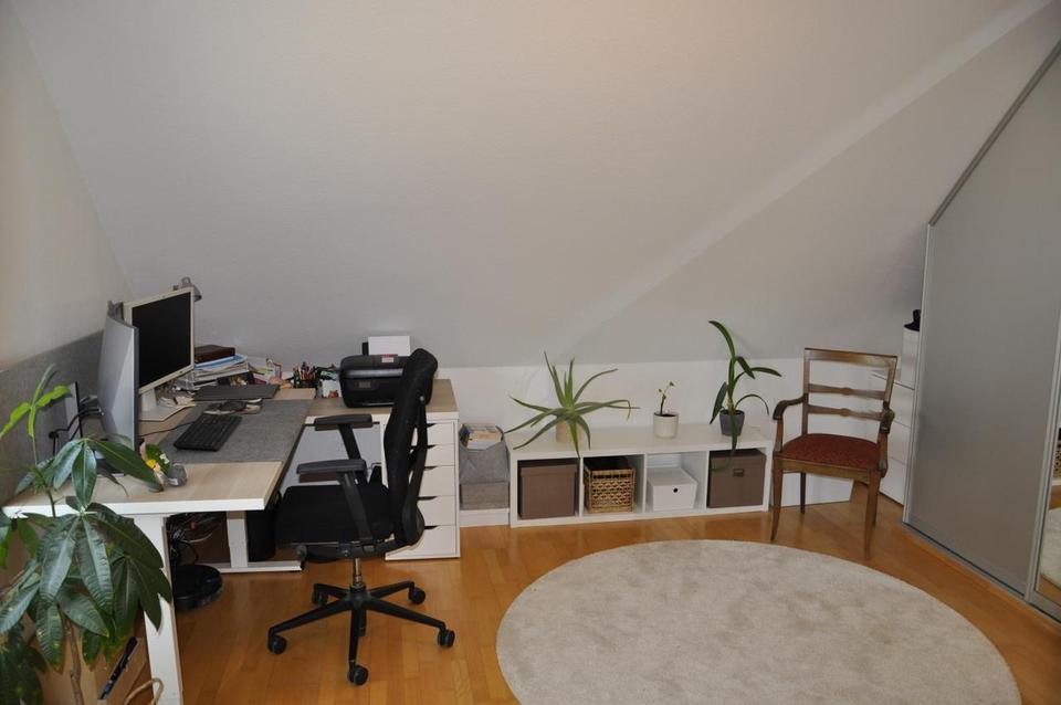 Moderne 3-Zimmer-Dachgeschoss-Maisonettewohnung mit Terrasse und Einzelgarage! – Bild 8