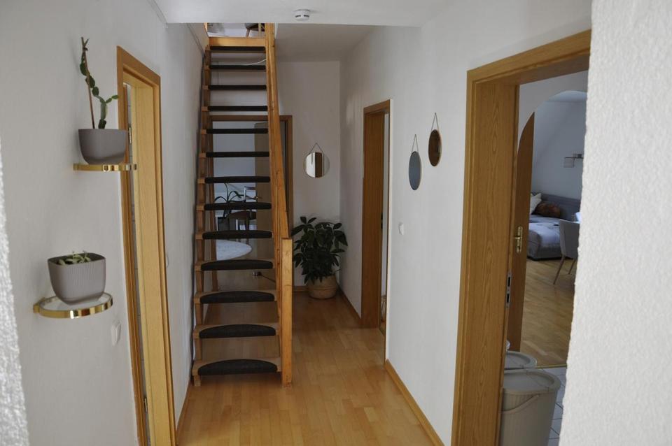 Moderne 3-Zimmer-Dachgeschoss-Maisonettewohnung mit Terrasse und Einzelgarage! – Bild 6