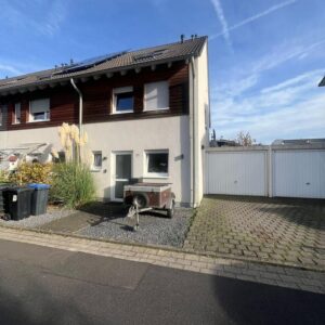 Familiendomizil in Brühl Badorf: Reihenendhaus mit großem Garten, Smarthome & Top-Lage