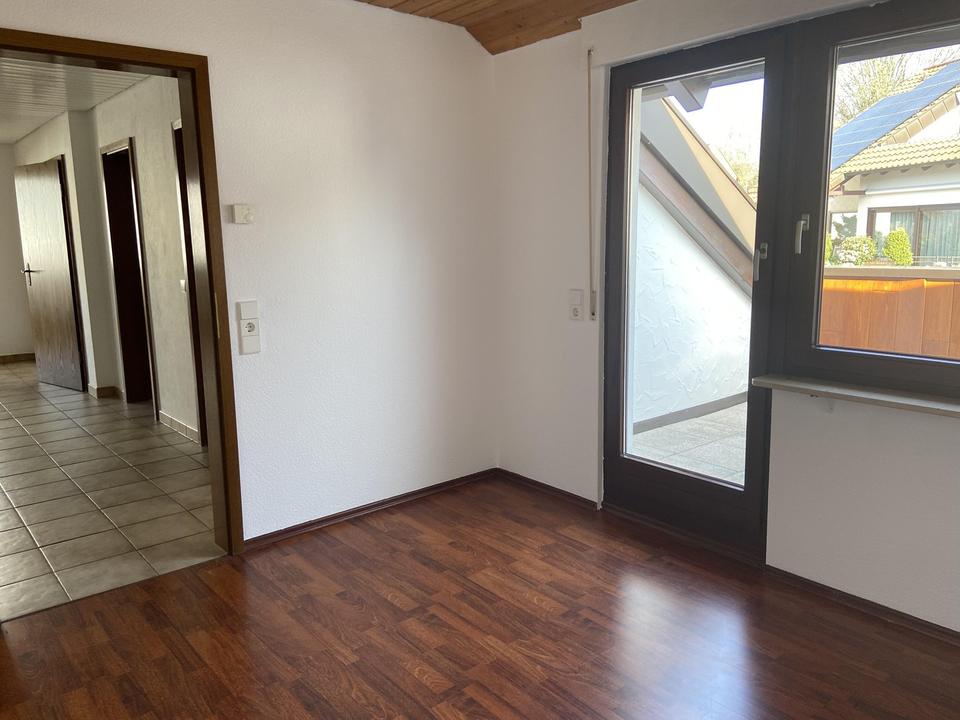 Großzügige 3,5-Zimmer-Wohnung in Winnenden (Hungerberg) – Bild 12