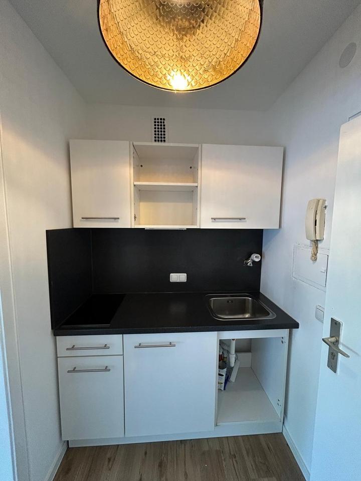 Modernisiertes Apartment // Küche und Balkon! – Bild 10