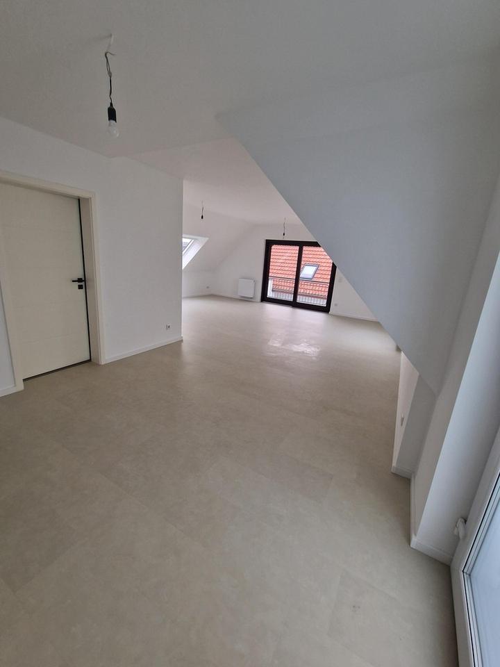 Moderne 2,5-Zimmer-Wohnung mit Dachterrasse & Balkon- eigener Eingang – Bild 2