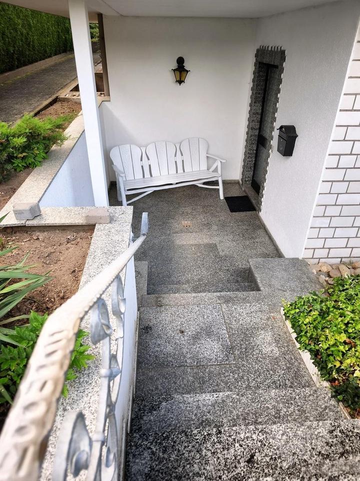 Großzügiges Einfamilienhaus mit Einliegerwohnung in toller Lage – Bild 6